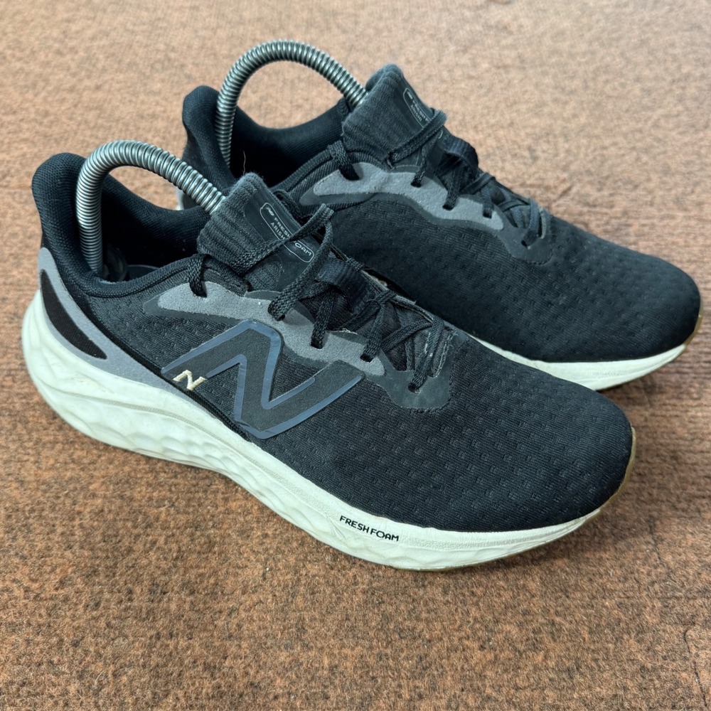 New Balance Fresh Foam Arishi v4 Mens 6.5 Womens 8 Black Grey gym shoes yoga B+